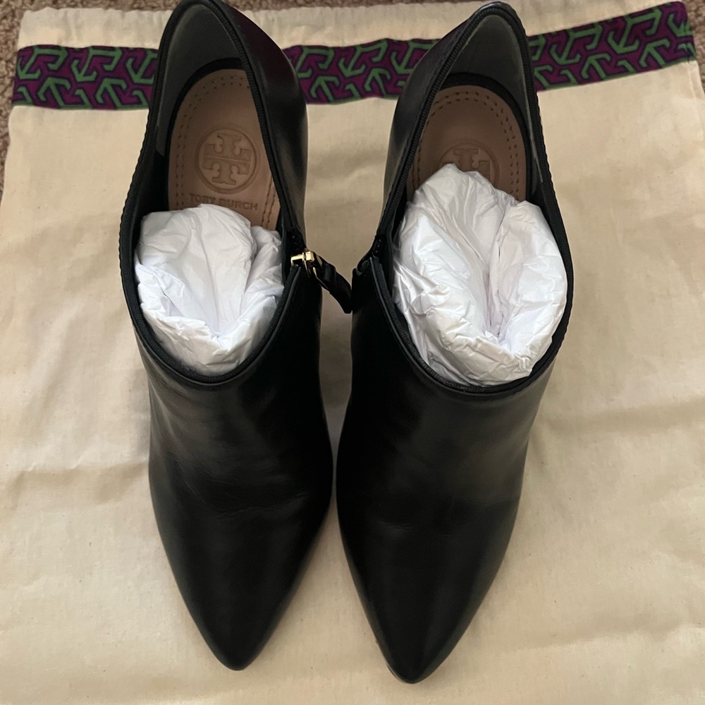 Like New Tory Burch Greenwich 85mm heel booties 7.5 - Picture 10 of 14